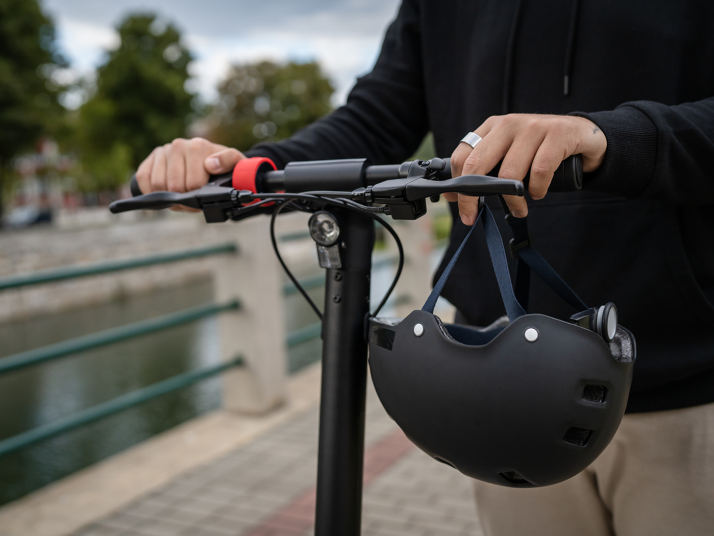 Quel équipement obligatoire pour la trottinette électrique ?