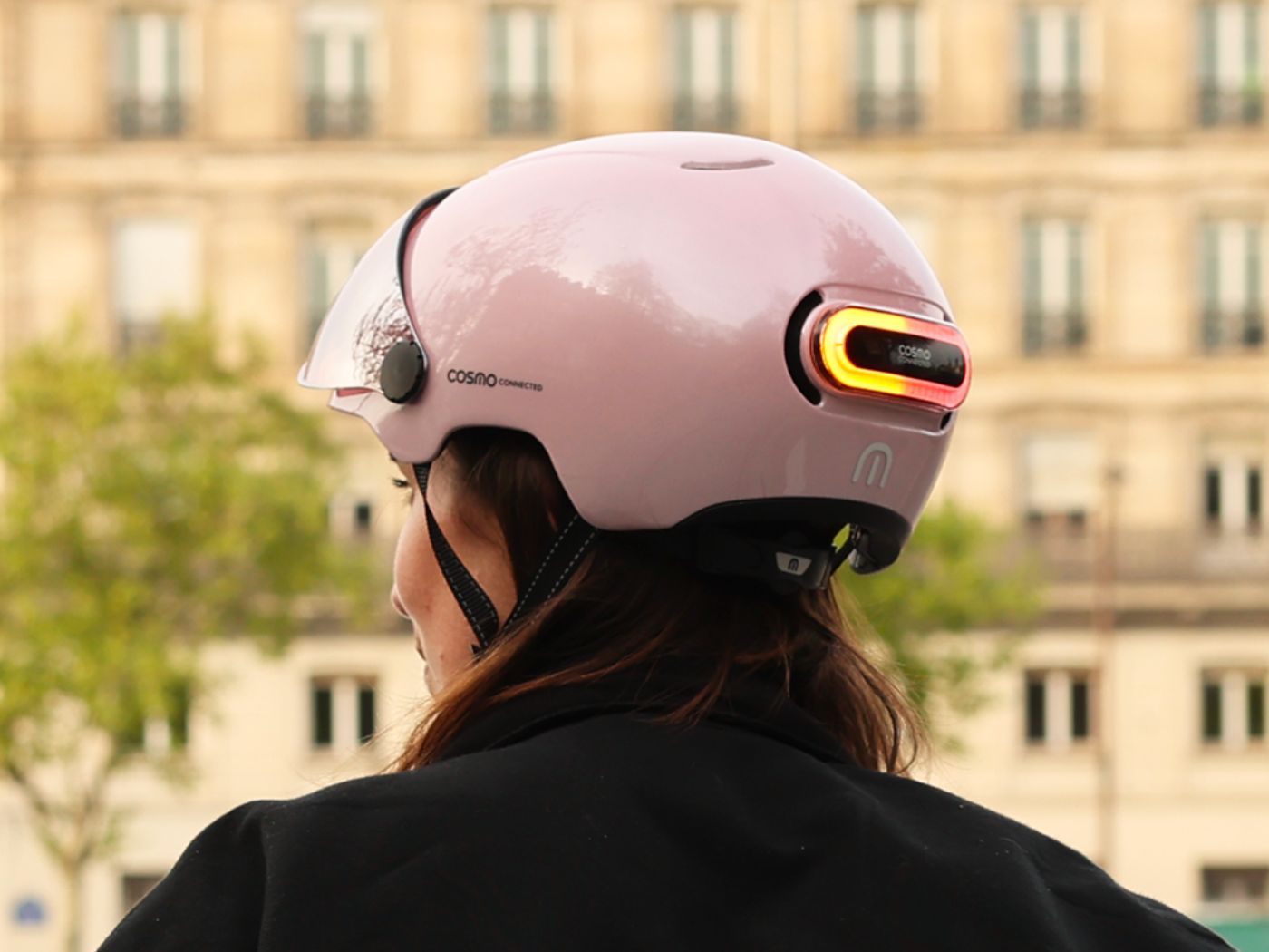 Passage à l’heure d’été : pourquoi il est essentiel d’être bien éclairé à vélo et en trottinette