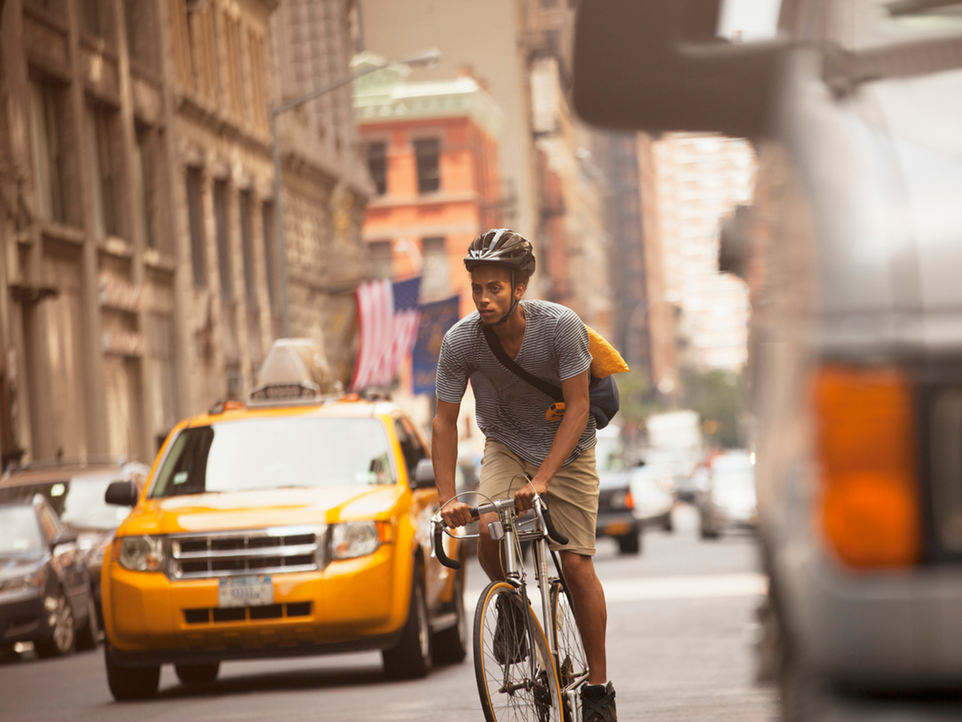 Le casque vélo urbain : l’équipement indispensable en ville